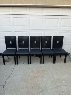5 dining chairs 🪑