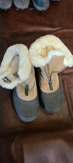 Sorel Snow Boots. Woman's Size 6.5