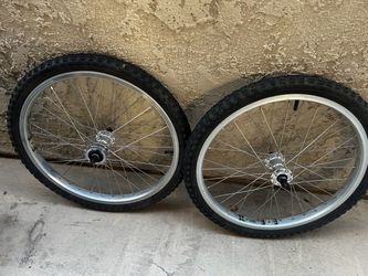 GT Mohawk chrome wheels