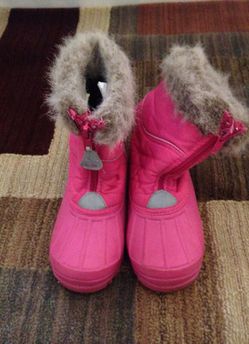 Girls snow ❄️ boots