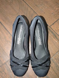 Black shoes size 7
