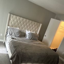 King size platform bed