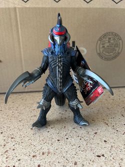BanDai: Gigan 2004 Vinyl Figure 6 1/2”