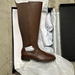 Brand New Coach Boots In The Box