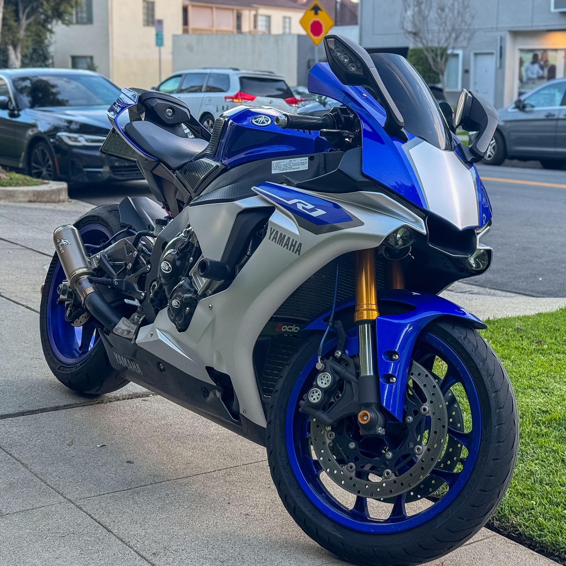 2015 R1 Color 2015 Yamaha R1 for Sale in Los Angeles, CA - OfferUp