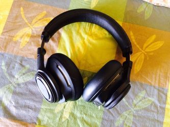 Plantronics back beat pro headphones
