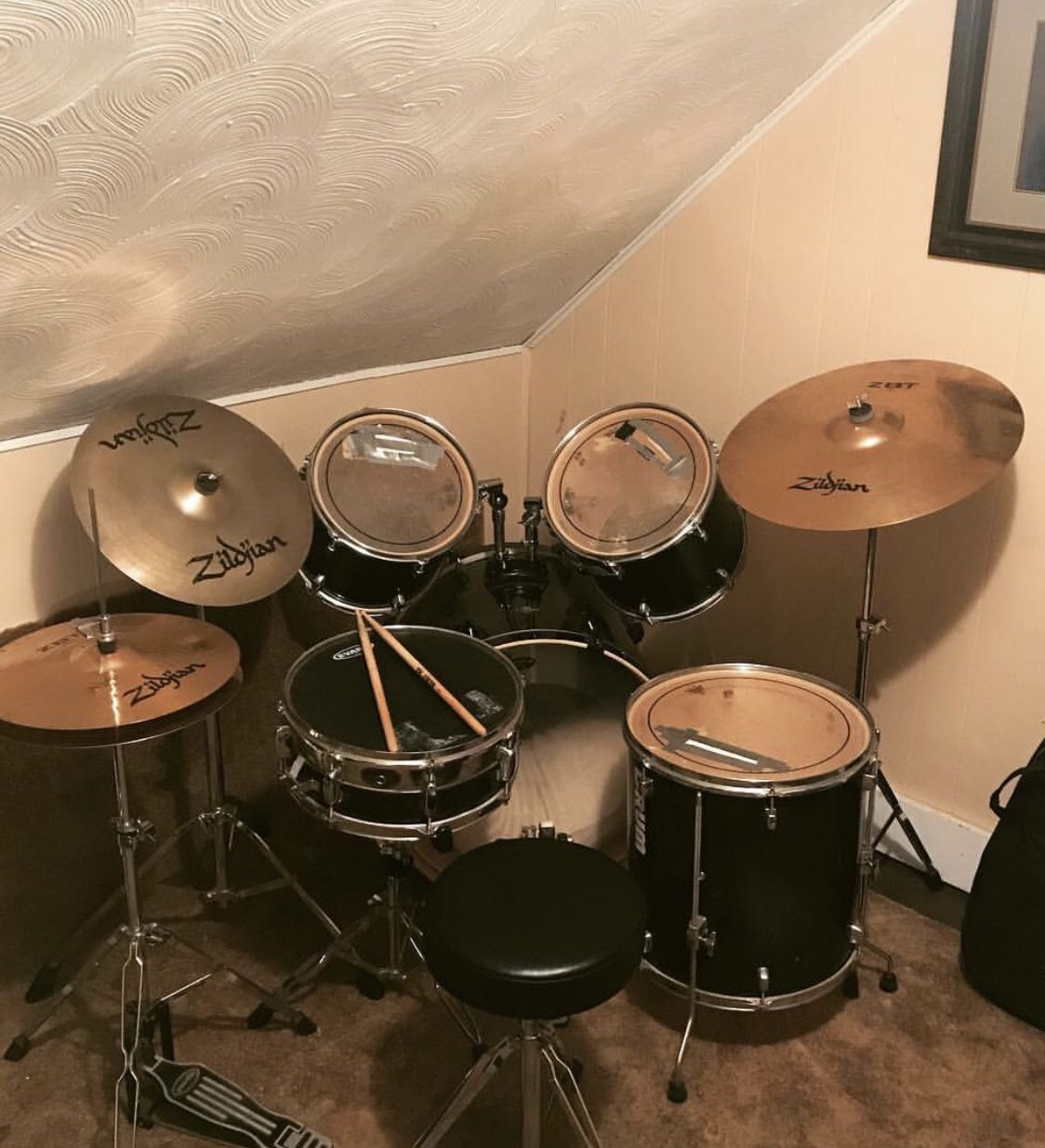 Pearl Vision Birch drum set with zildjian cymbals and extras for Sale