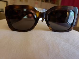 Vintage Chanel Sunglasses for Sale in Austin, TX - OfferUp