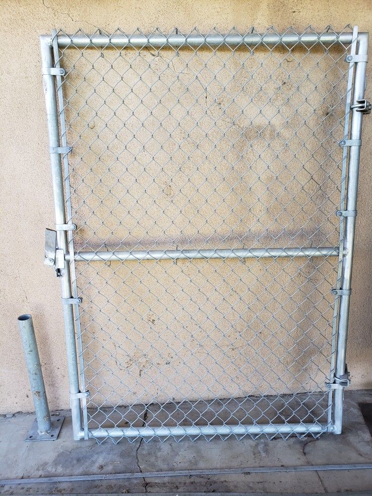 Door Fence With