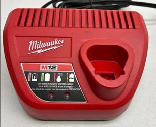 Milwaukee  M12   Charger