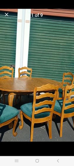 DINNING SET CHAIRS XTENTION INCLUDE AND 7 CHAIRS