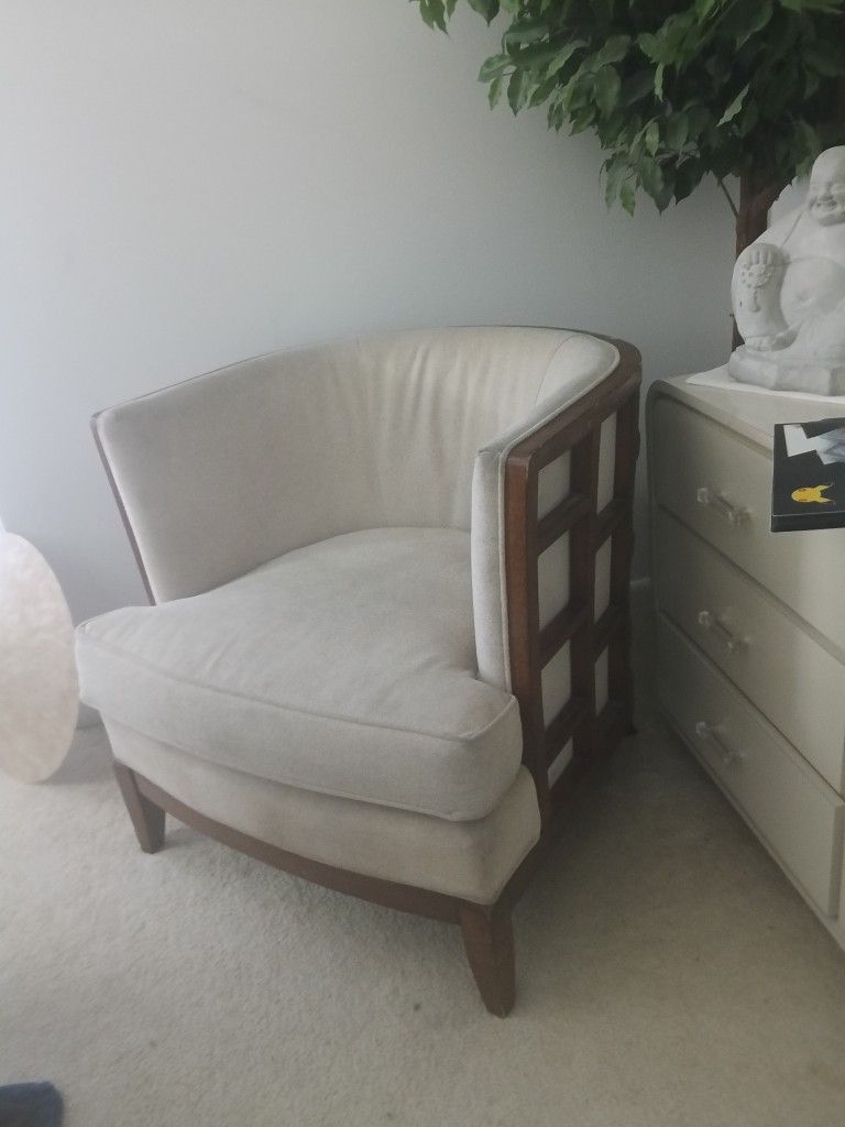 Tommy Bahama Barrel Chair Beige 5k New