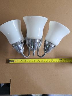 Wall Light, 3 Bulbs, Glass Shade