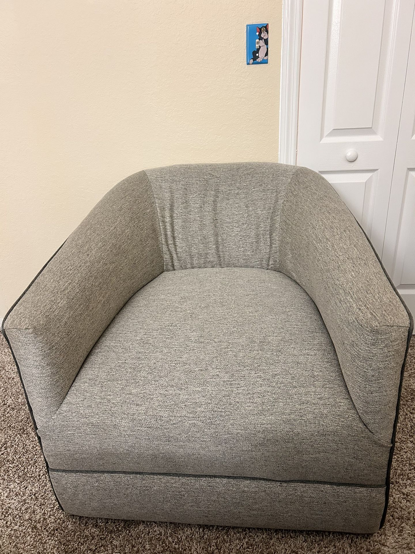Modern Cozy Swivel Accent Chair – Like New! – $120
