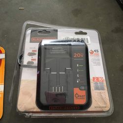 35 Dlls👍Black-Decker-Fast Charger...Brand New 