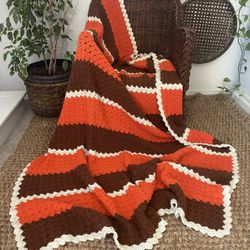 Vintage Boho MCM Farmhouse Jungalow Retro Handmade Knitted Throw Bed Afghan Blanket