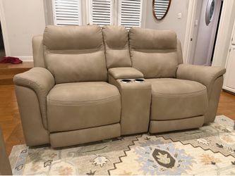 Ashley Furniture 4-Piece Reclining Living Room Set  w/ USB $2,500 OBO