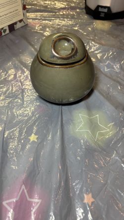 Small Ceramic Jar with Lid – Vintage Style