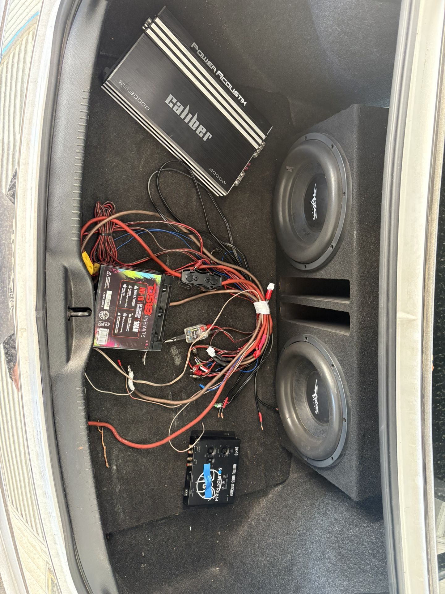 Skar Audio 2-12” SDR 600 WATT Rms