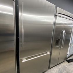 Stainless Steel Thermador Built In 36” Refrigerator Smart