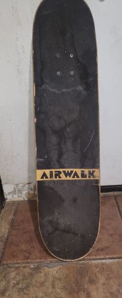 AIRWALK  used Skateboard