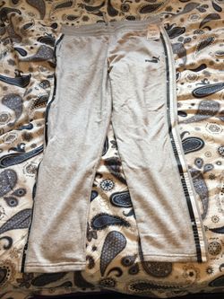 Brand new grey puma jogging pant unisex size lowest large