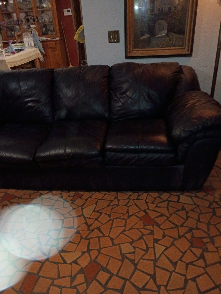 Black Leather 3 Seater Sofa FREE You Pick Up