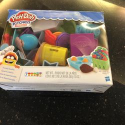 Play-Don Kitchen Creations Set 