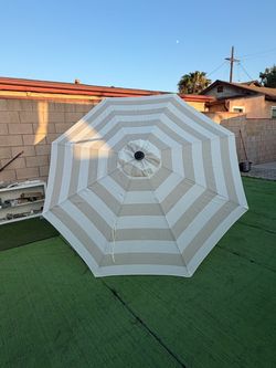 Outdoor Patio Umbrella Tan White Striped 10 ft