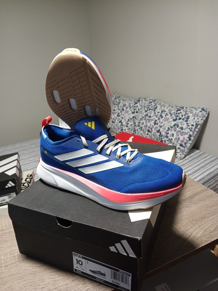 New in Box Adidas Size 10 Blue White and Orange Beautiful Only $37