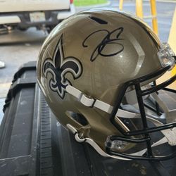 Helmet  New Orleans Signed Derek Carr 