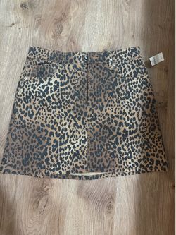 Leopard print mini skirt size 6/28