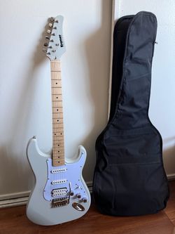 White Kramer Focus VT-211s Electric Guitar