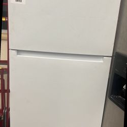 Vissani MDTF18WHR 18 cu. ft. Top Freezer Refrigerator