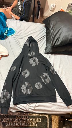 Denmin tear hoodie