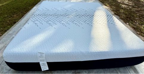 Nectar Luxe Memory Foam, King, Like New, Perfect Condition