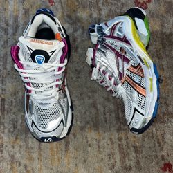 Balenciaga runners 