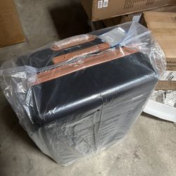 Luggage Sets 3 Piece. Brand New!!! For 70$