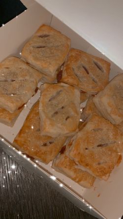 Pastelitos De Guayaba