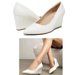 Woman’s Sandals/Wedge (SIZE 7)