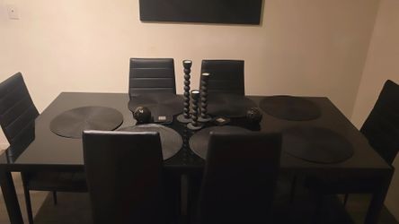 Brand New 6 sitter Black kitchen table