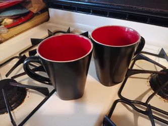 Coffee mugs black and red