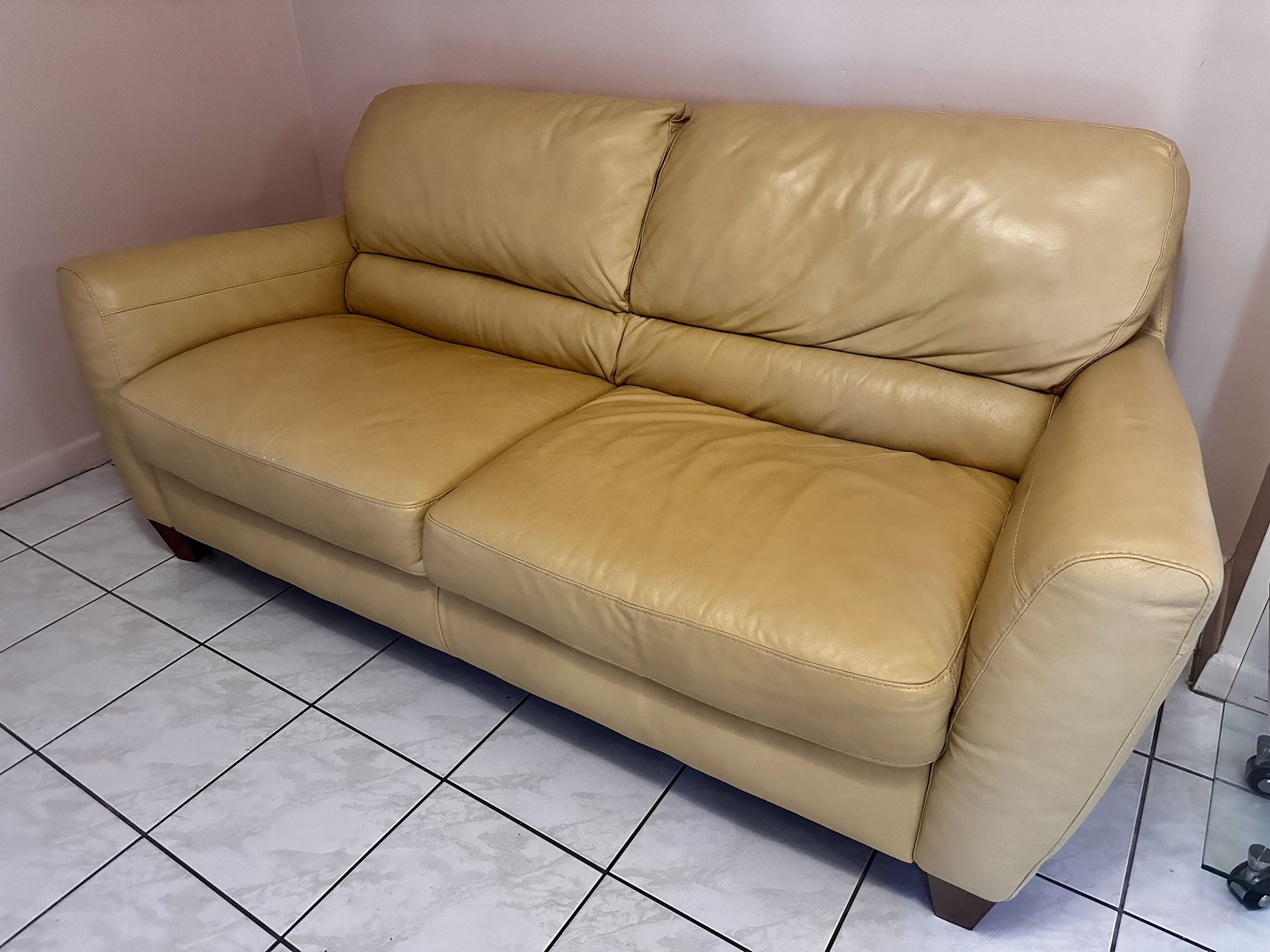 MODERN LEATHER COUCH, ALMOST BRAND NEW