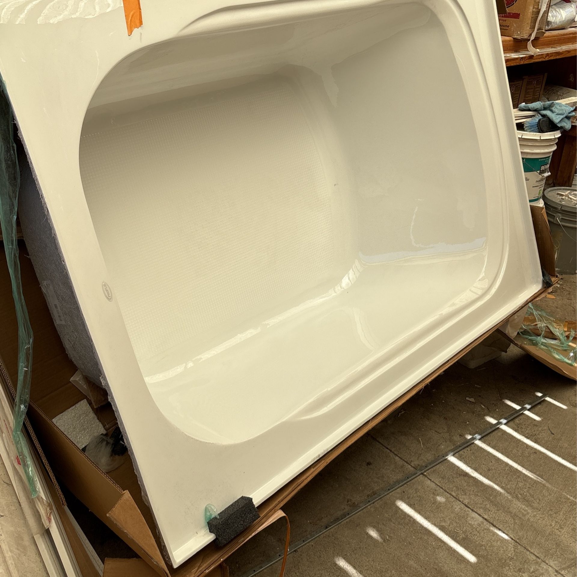 60&42 Tub And Shower