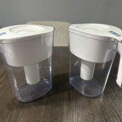 2 BRITA WATER PITCHER 10-CUP CAPACITY