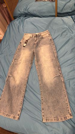 Fashion Nova Baggy Jeans
