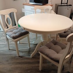 42" Circular Dining Room Table and Chairs