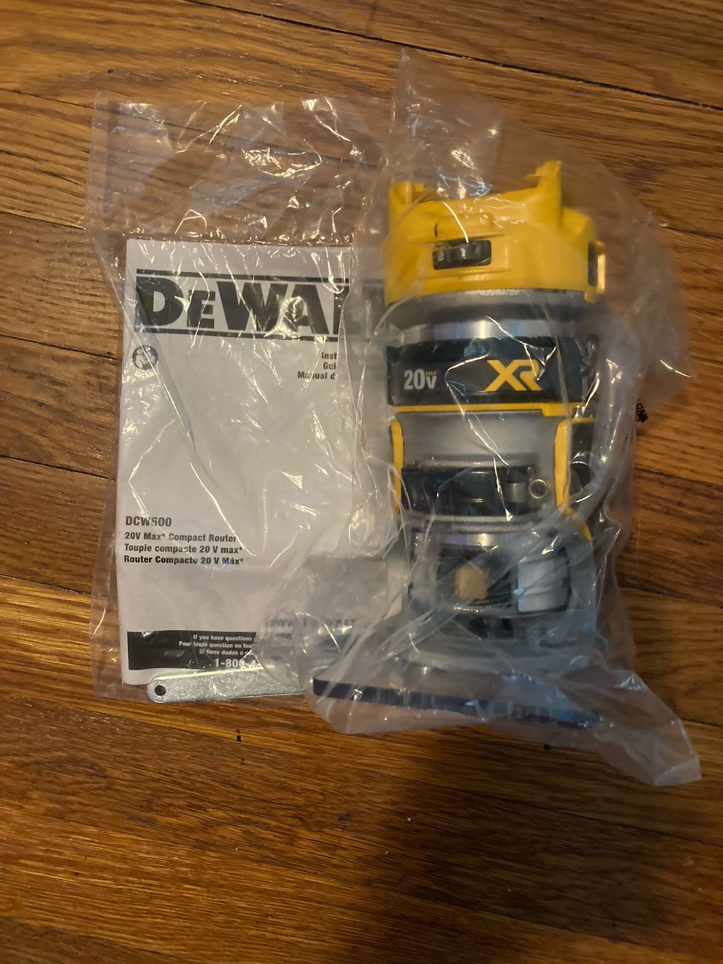 BRAND NEW Dewalt Compact Router NEVER USED
