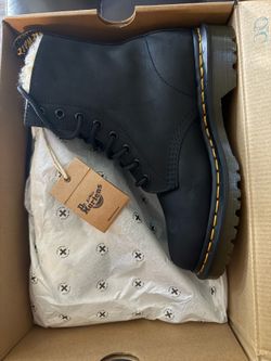 Women’s Dr. Martins