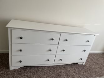 White Dresser With 6 Drawers
